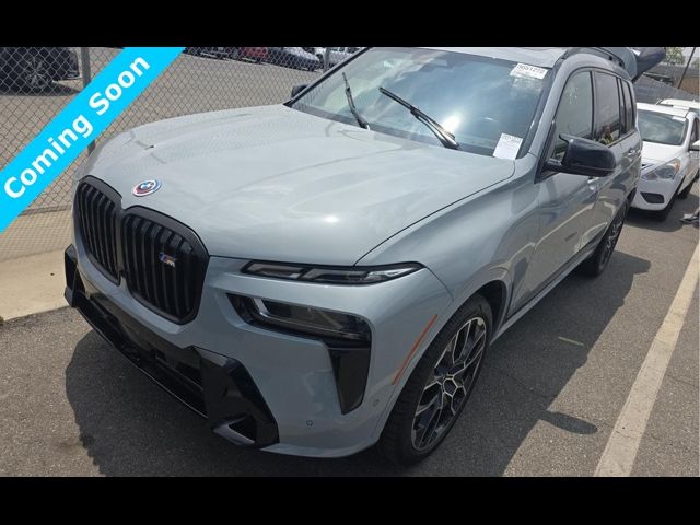 2023 BMW X7 M60i
