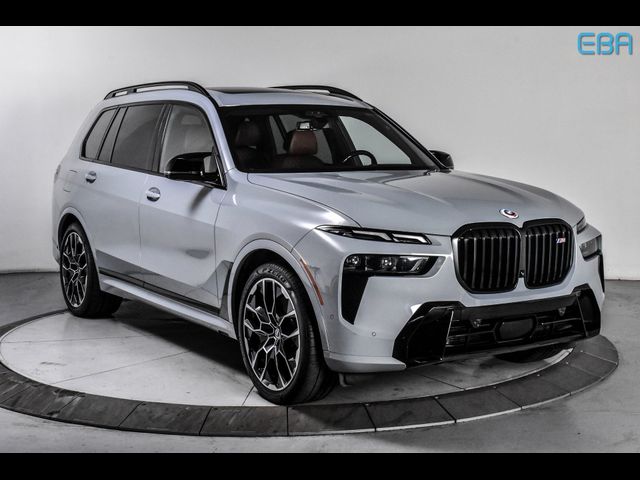 2023 BMW X7 M60i