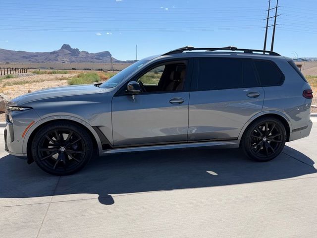 2023 BMW X7 M60i