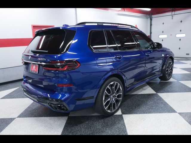 2023 BMW X7 M60i