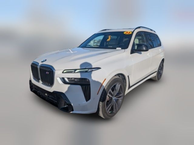 2023 BMW X7 M60i