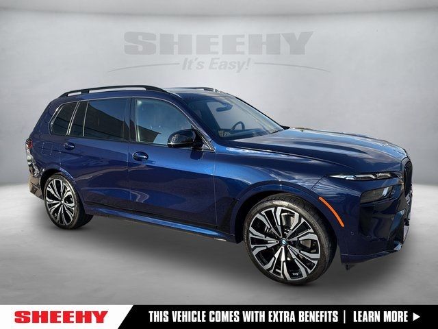 2023 BMW X7 M60i