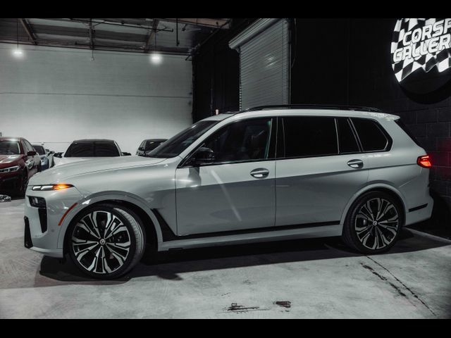 2023 BMW X7 M60i