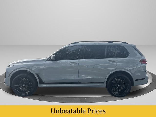 2023 BMW X7 M60i