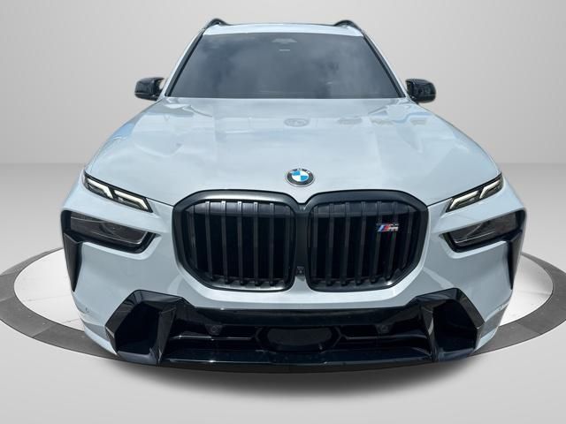 2023 BMW X7 M60i