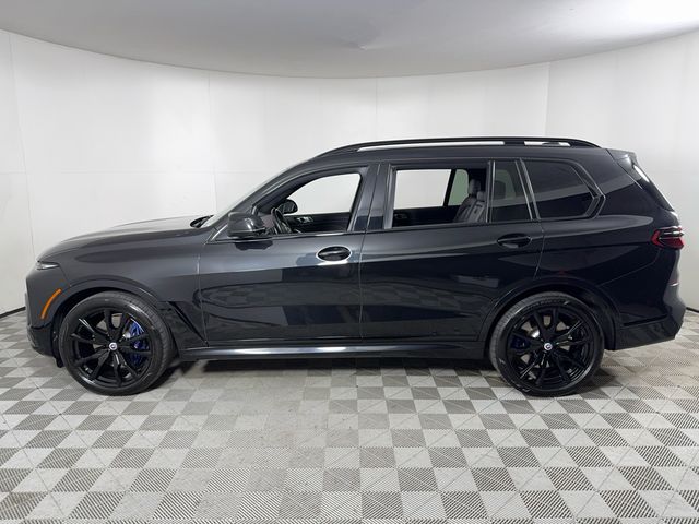 2023 BMW X7 M60i