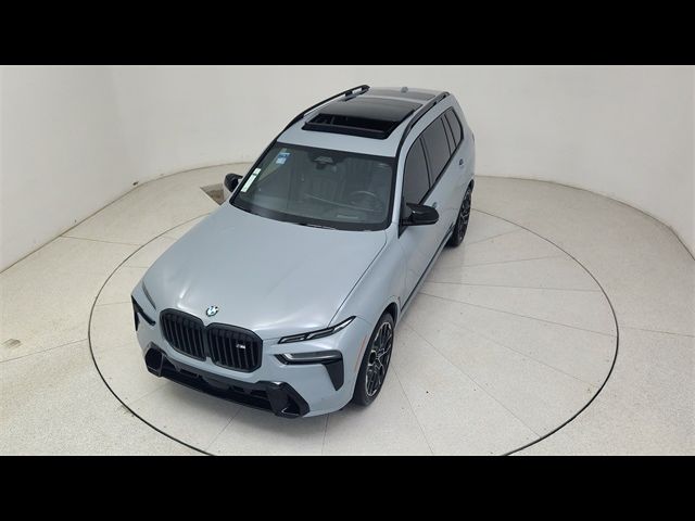 2023 BMW X7 M60i