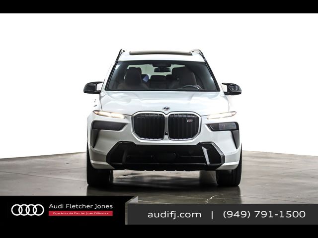 2023 BMW X7 M60i