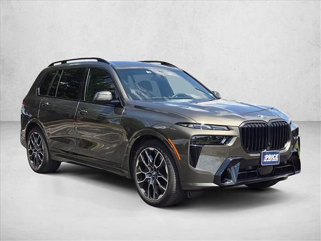 2023 BMW X7 M60i