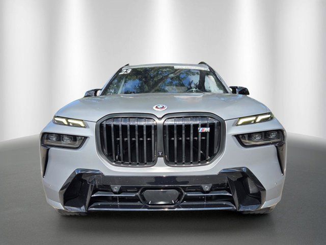 2023 BMW X7 M60i