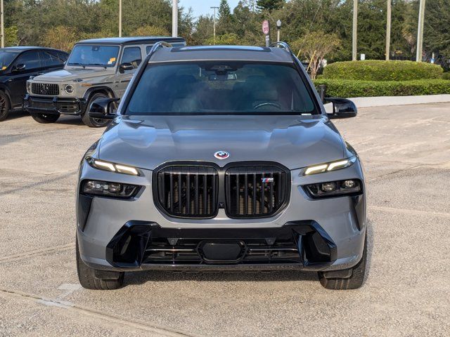 2023 BMW X7 M60i