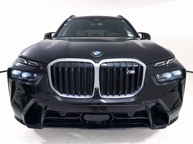 2023 BMW X7 M60i