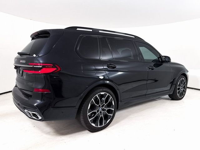 2023 BMW X7 M60i