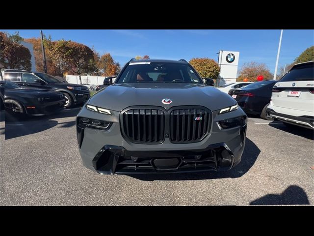 2023 BMW X7 M60i