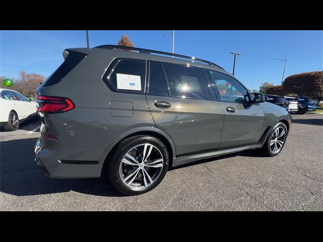 2023 BMW X7 M60i