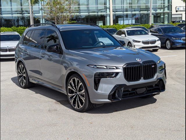 2023 BMW X7 M60i