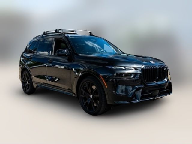 2023 BMW X7 M60i
