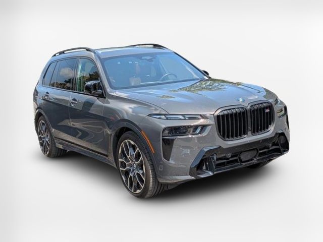 2023 BMW X7 M60i