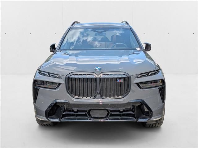 2023 BMW X7 M60i