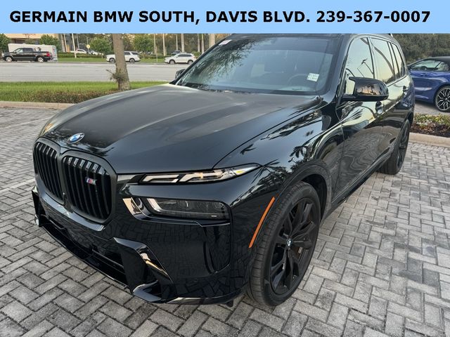 2023 BMW X7 M60i