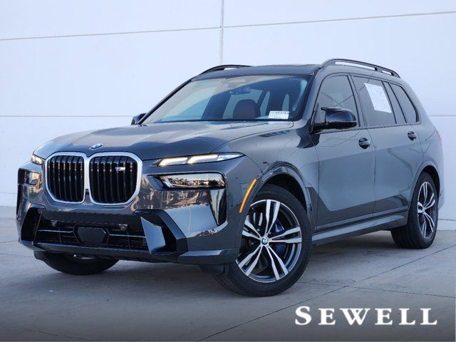 2023 BMW X7 M60i