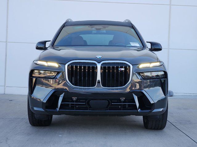 2023 BMW X7 M60i