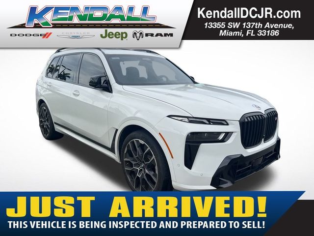 2023 BMW X7 M60i