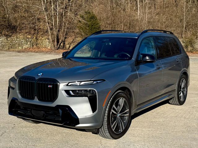 2023 BMW X7 M60i