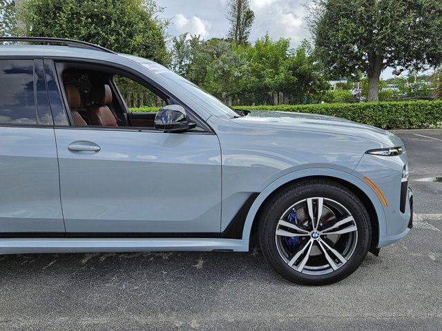 2023 BMW X7 M60i