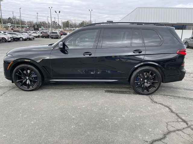 2023 BMW X7 M60i