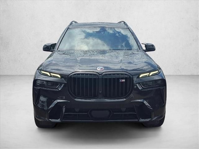 2023 BMW X7 M60i