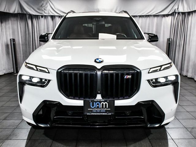 2023 BMW X7 M60i