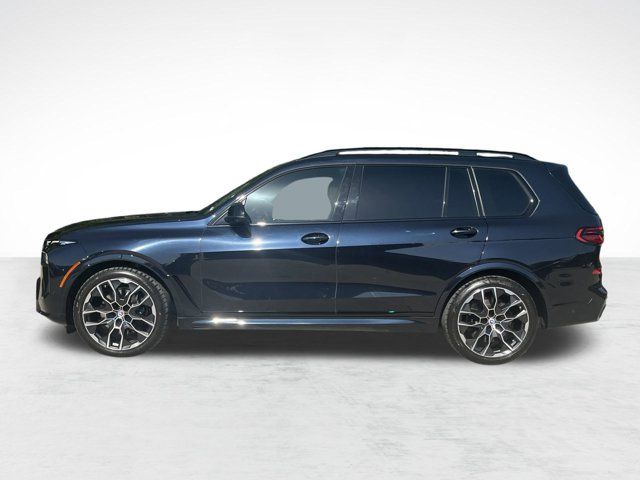 2023 BMW X7 M60i