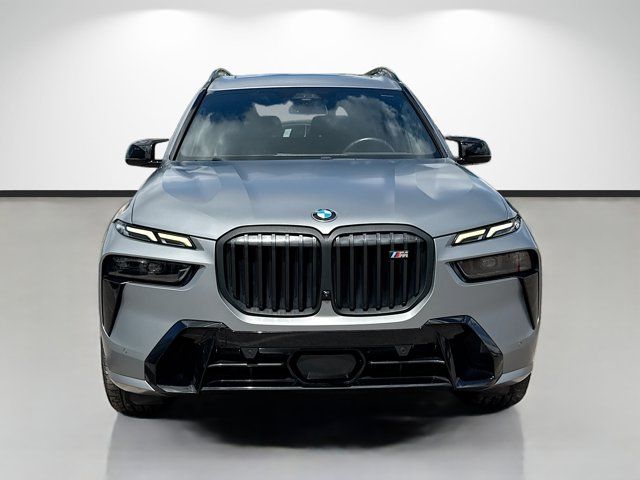 2023 BMW X7 M60i