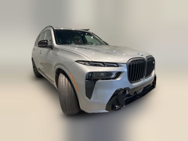 2023 BMW X7 M60i