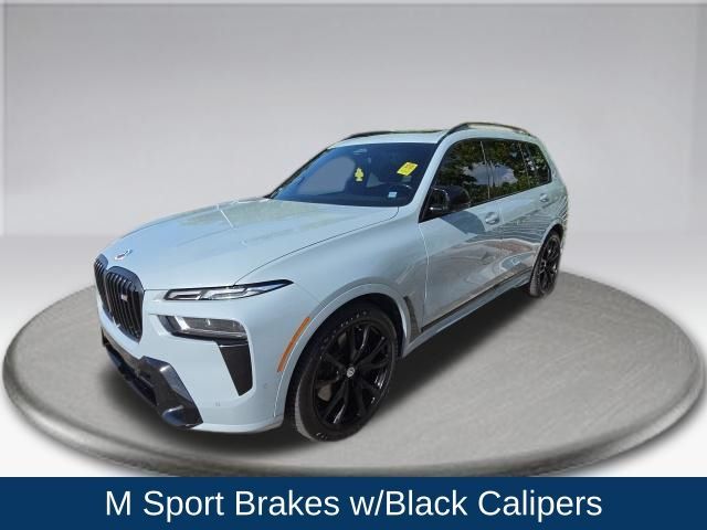 2023 BMW X7 M60i