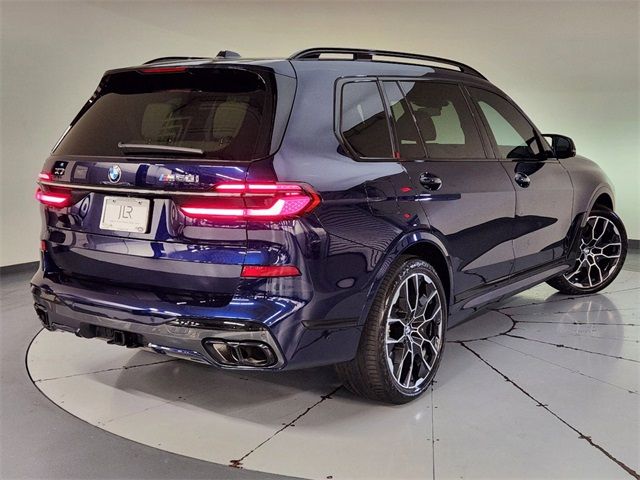 2023 BMW X7 M60i