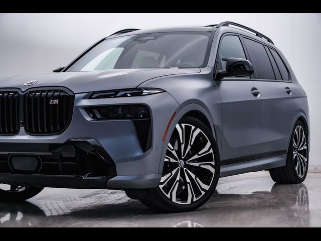 2023 BMW X7 M60i