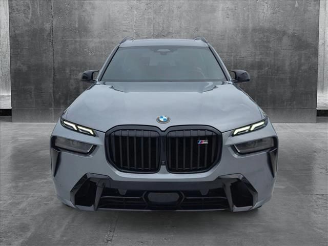 2023 BMW X7 M60i