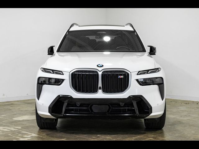 2023 BMW X7 M60i