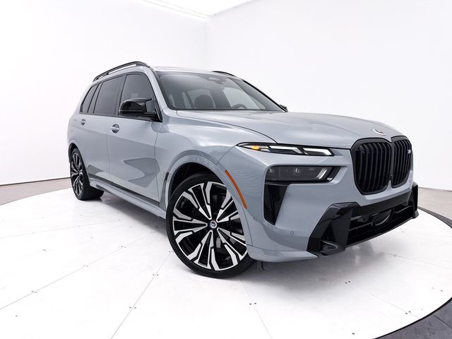 2023 BMW X7 M60i