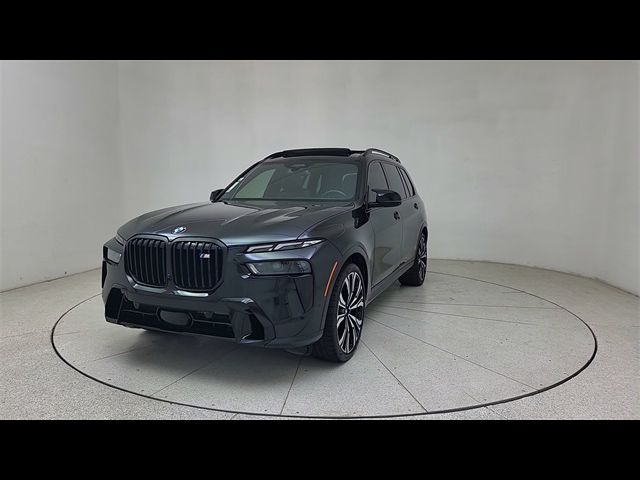 2023 BMW X7 M60i