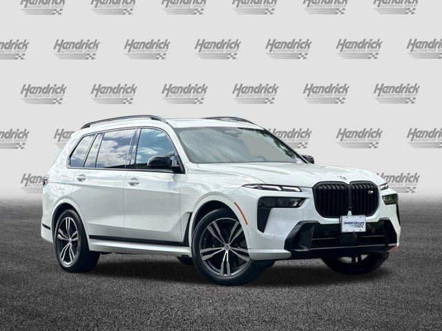 2023 BMW X7 M60i