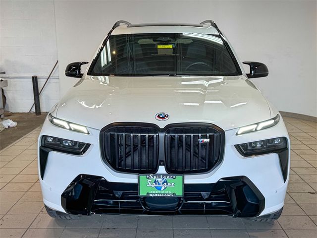 2023 BMW X7 M60i