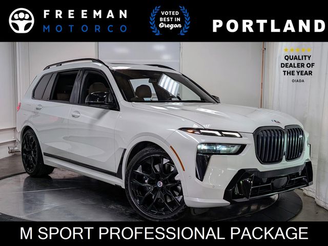 2023 BMW X7 M60i