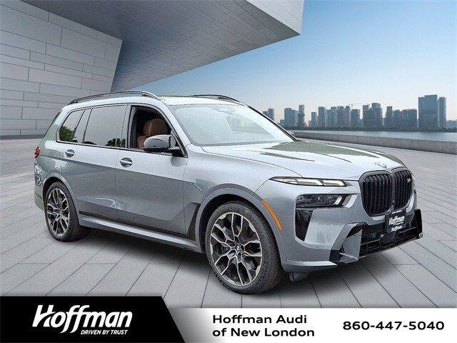 2023 BMW X7 M60i