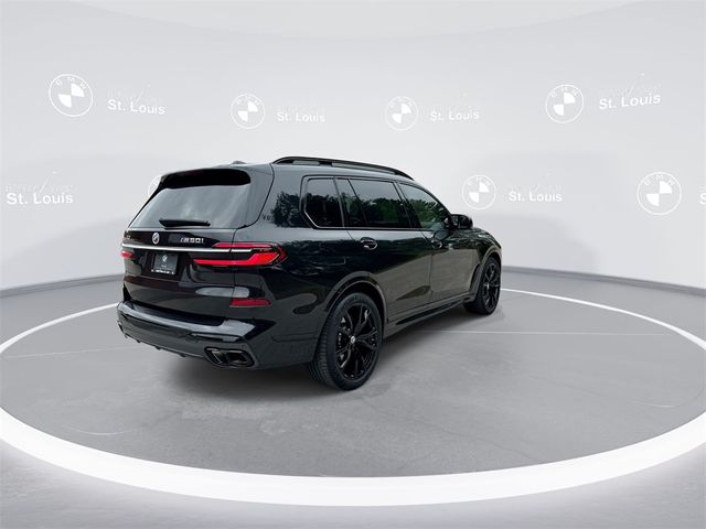 2023 BMW X7 M60i