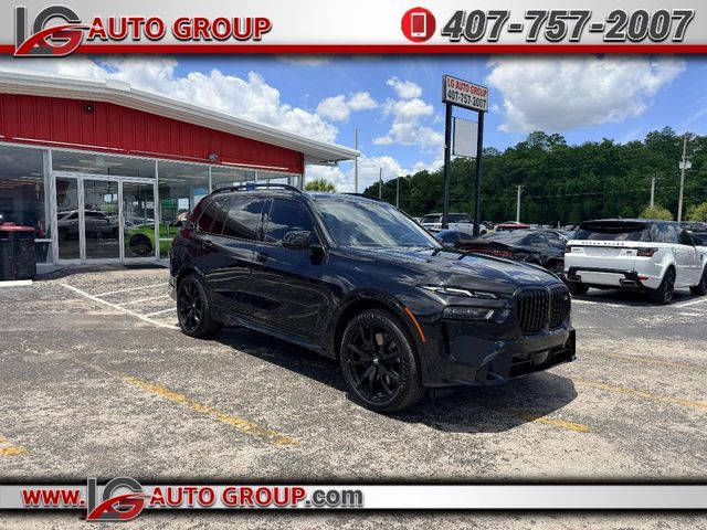 2023 BMW X7 M60i