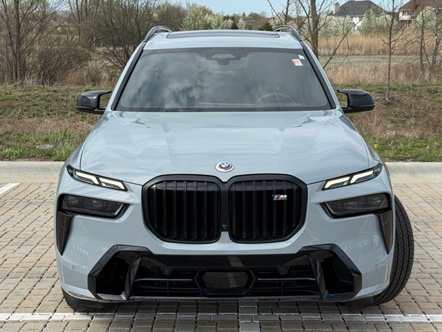 2023 BMW X7 M60i