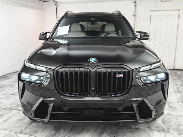 2023 BMW X7 M60i